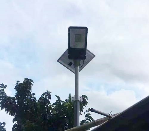 LED太陽能一體化路燈廠家